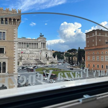 Piazza Venezia Luxury Suite Rome Exterior photo