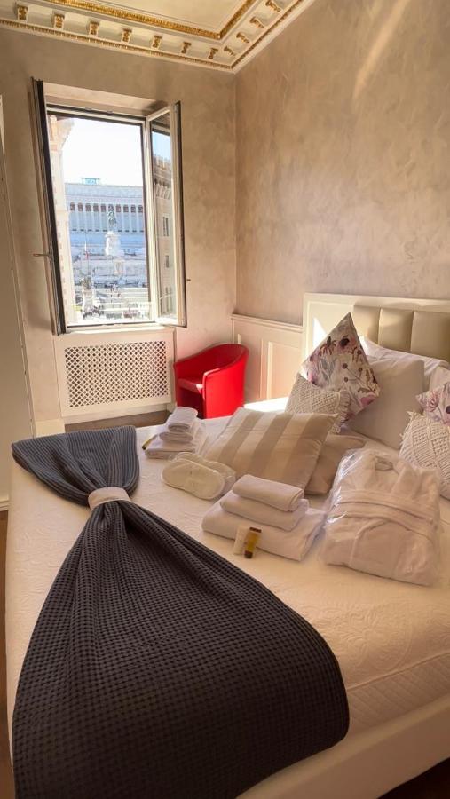 Piazza Venezia Luxury Suite Rome Exterior photo