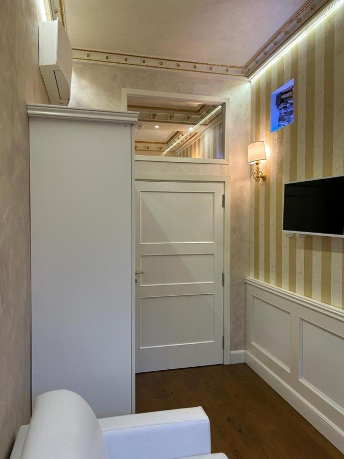Piazza Venezia Luxury Suite Rome Exterior photo