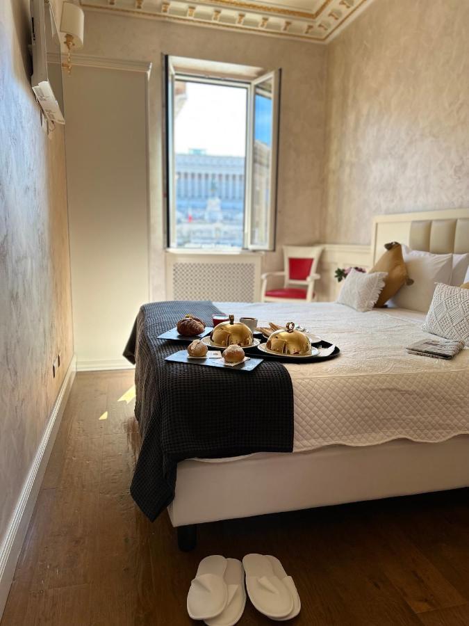 Piazza Venezia Luxury Suite Rome Exterior photo