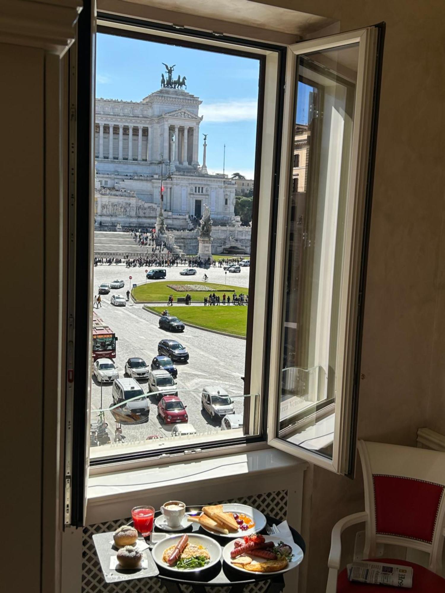 Piazza Venezia Luxury Suite Rome Exterior photo